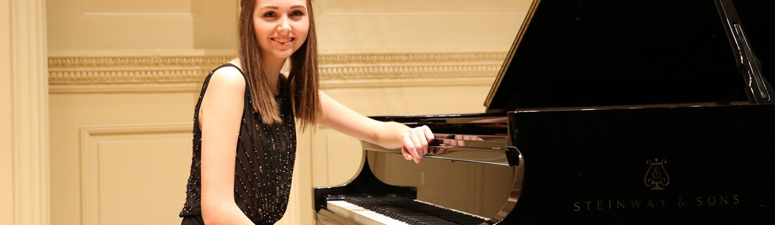 Piano-Student-on-stage-at-the-International-School-of-Music-in-Bethesda (1)